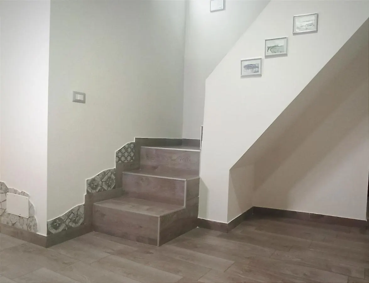 Napoli Pop Chiaia Apartment 0*, Naples